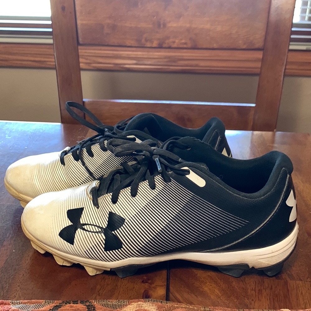 UnderArmour Boys Youth Baseball Cleats Size 7